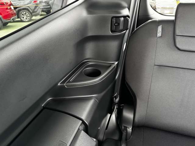 トヨタ ノア １．８ ハイブリッド Ｘ R7年 (九州・沖縄) 99