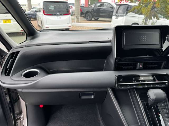 トヨタ ノア １．８ ハイブリッド Ｘ R7年 (九州・沖縄) 99