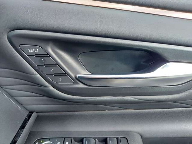 トヨタ ヴェルファイア　ハイブリッド ハイブリッド ２．５ Ｚプレミア R5年 (九州・沖縄) 99