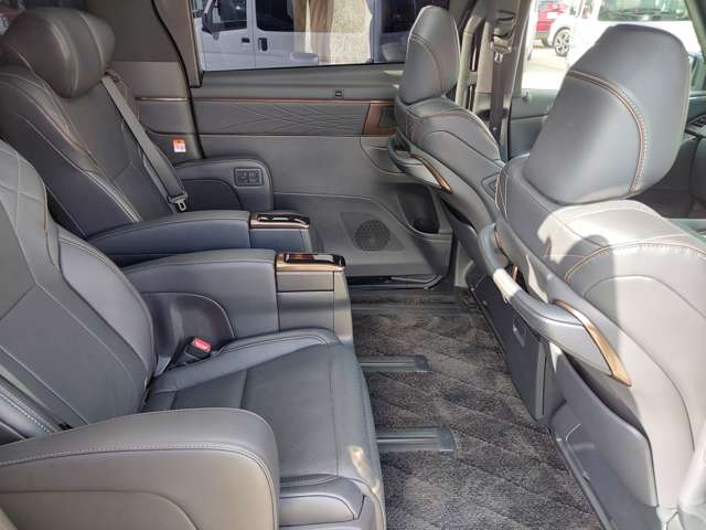 トヨタ ヴェルファイア　ハイブリッド ハイブリッド ２．５ Ｚプレミア R5年 (九州・沖縄) 99