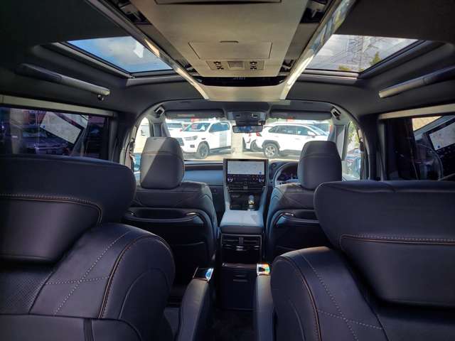 トヨタ ヴェルファイア　ハイブリッド ハイブリッド ２．５ Ｚプレミア R5年 (九州・沖縄) 99