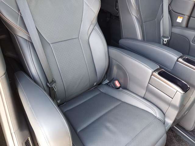 トヨタ ヴェルファイア　ハイブリッド ハイブリッド ２．５ Ｚプレミア R5年 (九州・沖縄) 99