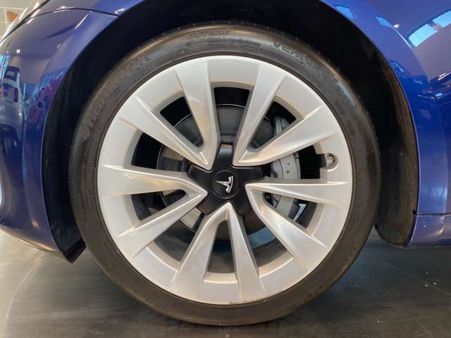 テスラ モデル３ ロングレンジ R4年 (関東) 99