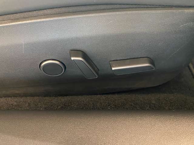 テスラ モデル３ ロングレンジ R4年 (関東) 99