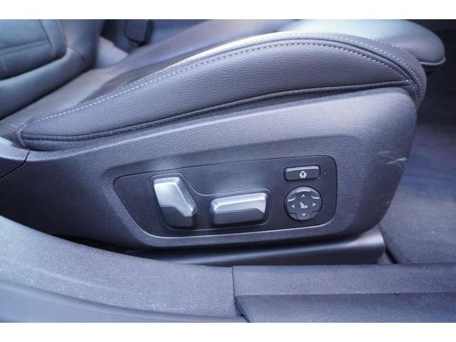 ＢＭＷ ４シリーズ ４２０Ｄ Ｘドライブ Ｍスポーツ ディーゼルターボ ４ＷＤ R5年 (近畿) 99