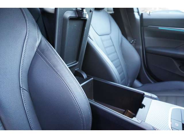 ＢＭＷ ４シリーズ ４２０Ｄ Ｘドライブ Ｍスポーツ ディーゼルターボ ４ＷＤ R5年 (近畿) 99