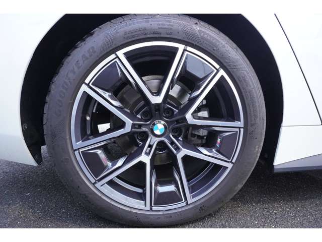 ＢＭＷ ４シリーズ ４２０Ｄ Ｘドライブ Ｍスポーツ ディーゼルターボ ４ＷＤ R5年 (近畿) 99