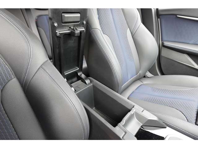 ＢＭＷ １シリーズ １１８Ｉ Ｍスポーツ ＤＣＴ R2年 (近畿) 99