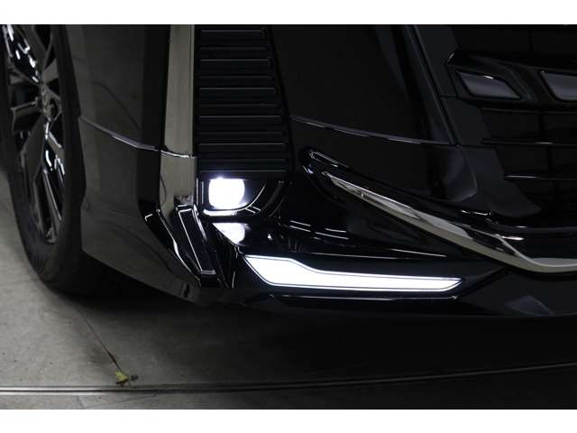 トヨタ ヴェルファイア　ハイブリッド ハイブリッド ２．５ Ｚプレミア Ｅ－ＦＯＵＲ ４ＷＤ R6年 (東海) 99