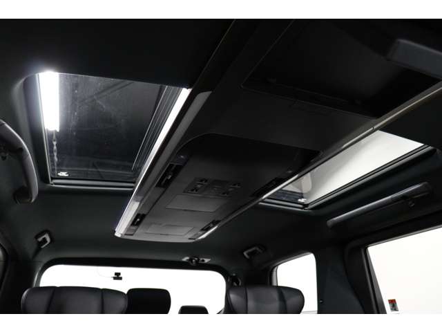 トヨタ ヴェルファイア　ハイブリッド ハイブリッド ２．５ Ｚプレミア Ｅ－ＦＯＵＲ ４ＷＤ R6年 (東海) 99