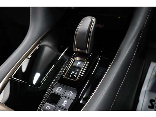 トヨタ ヴェルファイア　ハイブリッド ハイブリッド ２．５ Ｚプレミア Ｅ－ＦＯＵＲ ４ＷＤ R6年 (東海) 99