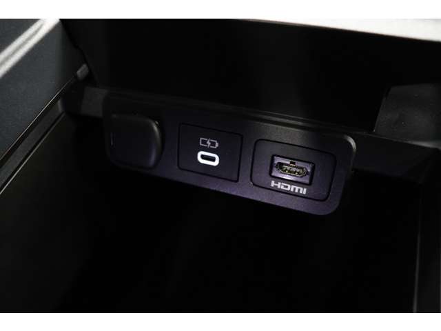 トヨタ ヴェルファイア　ハイブリッド ハイブリッド ２．５ Ｚプレミア Ｅ－ＦＯＵＲ ４ＷＤ R6年 (東海) 99