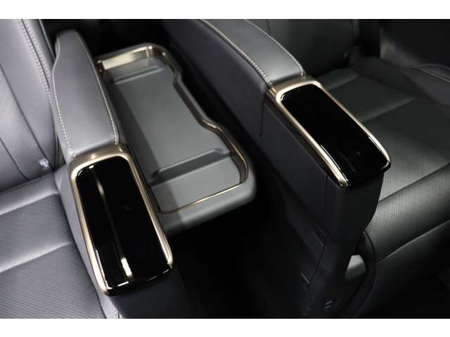 トヨタ ヴェルファイア　ハイブリッド ハイブリッド ２．５ Ｚプレミア Ｅ－ＦＯＵＲ ４ＷＤ R6年 (東海) 99