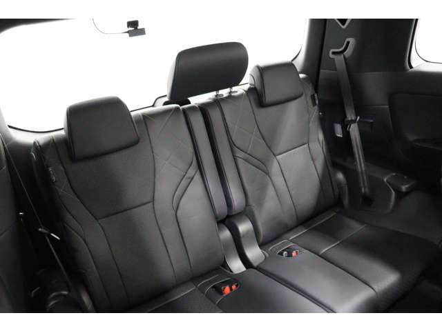 トヨタ ヴェルファイア　ハイブリッド ハイブリッド ２．５ Ｚプレミア Ｅ－ＦＯＵＲ ４ＷＤ R6年 (東海) 99