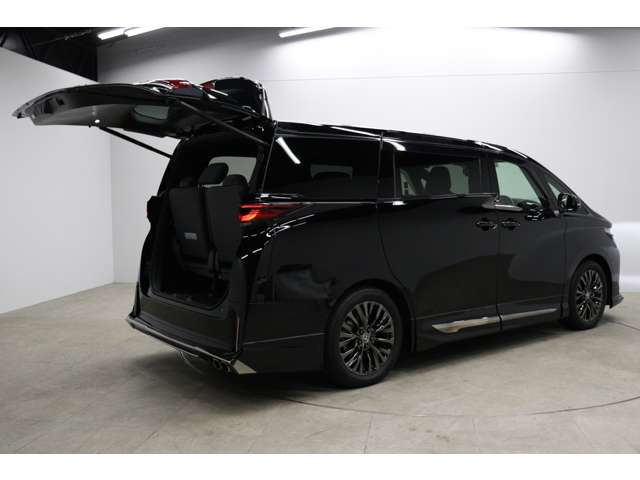 トヨタ ヴェルファイア　ハイブリッド ハイブリッド ２．５ Ｚプレミア Ｅ－ＦＯＵＲ ４ＷＤ R6年 (東海) 99