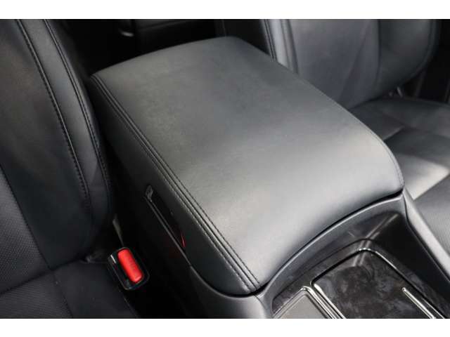 トヨタ アルファード ２．５ Ｓ Ｃパッケージ R1年 (東海) 99