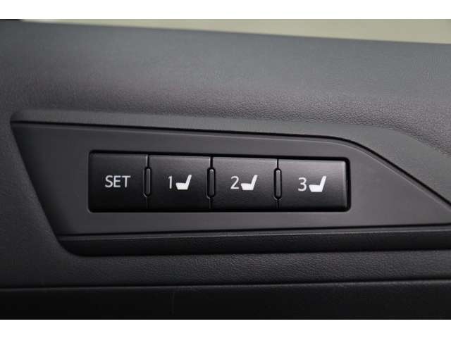 トヨタ アルファード ２．５ Ｓ Ｃパッケージ R1年 (東海) 99