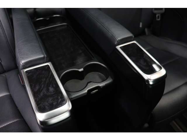 トヨタ アルファード ２．５ Ｓ Ｃパッケージ R1年 (東海) 99