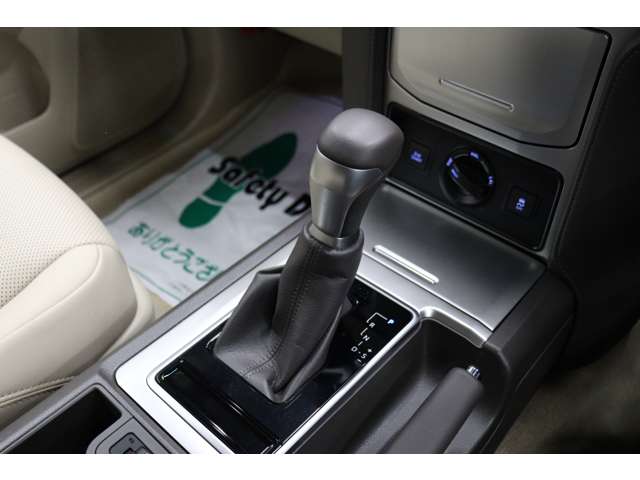 トヨタ ランドクルーザープラド ２．７ ＴＸ Ｌパッケージ マットブラック エディション ４ＷＤ R6年 (東海) 99