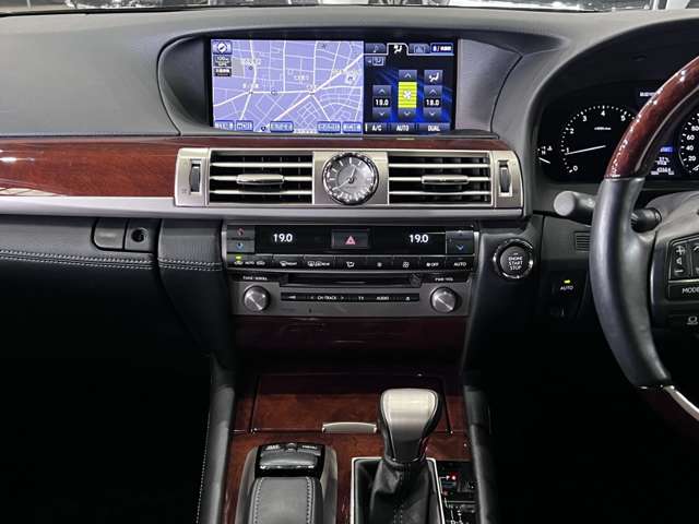 レクサス ＬＳ４６０ バージョンＣ　Ｉパッケージ H25年 (関東) 99