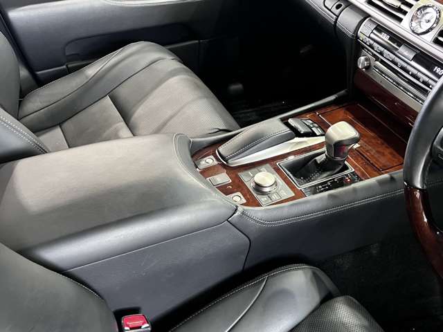 レクサス ＬＳ４６０ バージョンＣ　Ｉパッケージ H25年 (関東) 99