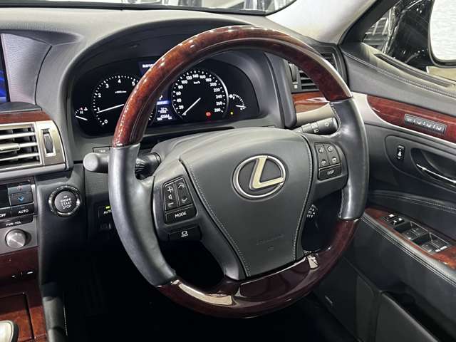レクサス ＬＳ４６０ バージョンＣ　Ｉパッケージ H25年 (関東) 99