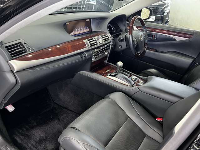 レクサス ＬＳ４６０ バージョンＣ　Ｉパッケージ H25年 (関東) 99