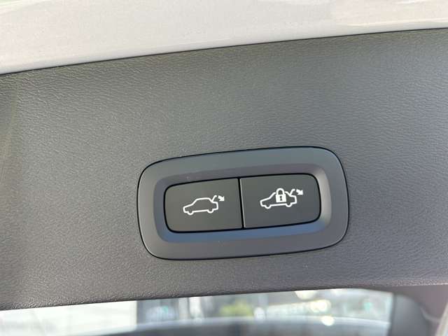 ボルボ ＸＣ４０ ウルトラ Ｂ４ ＡＷＤ ４ＷＤ R6年 (東北) 99