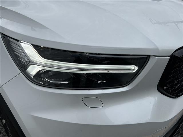 ボルボ ＸＣ４０ Ｂ４ ＡＷＤ Ｒデザイン ４ＷＤ R2年 (東北) 99