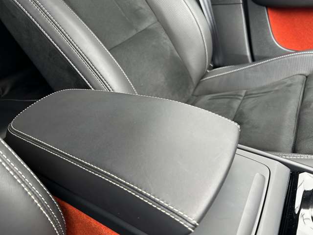 ボルボ ＸＣ４０ Ｂ４ ＡＷＤ Ｒデザイン ４ＷＤ R2年 (東北) 99