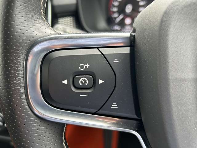 ボルボ ＸＣ４０ Ｂ４ ＡＷＤ Ｒデザイン ４ＷＤ R2年 (東北) 99