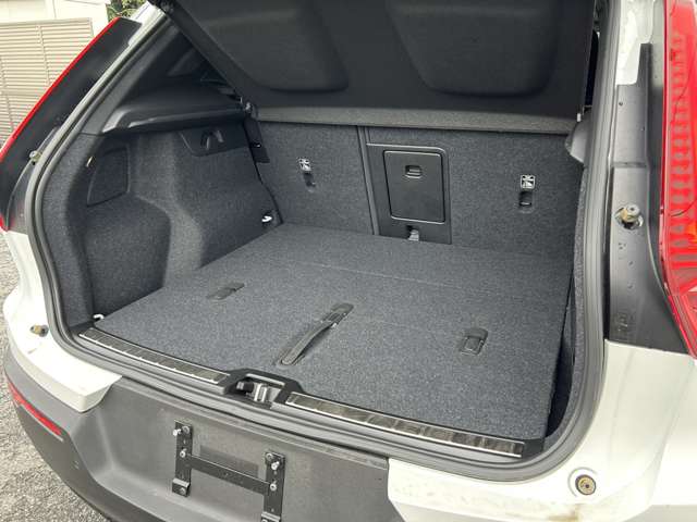 ボルボ ＸＣ４０ Ｂ４ ＡＷＤ Ｒデザイン ４ＷＤ R2年 (東北) 99