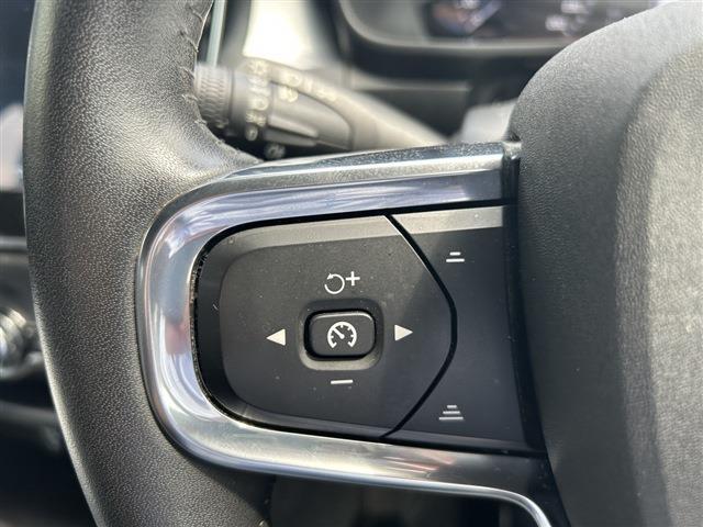 ボルボ ＸＣ４０ Ｂ４ ＡＷＤ モメンタム ４ＷＤ R3年 (東北) 99