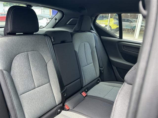 ボルボ ＸＣ４０ Ｂ４ ＡＷＤ モメンタム ４ＷＤ R3年 (東北) 99