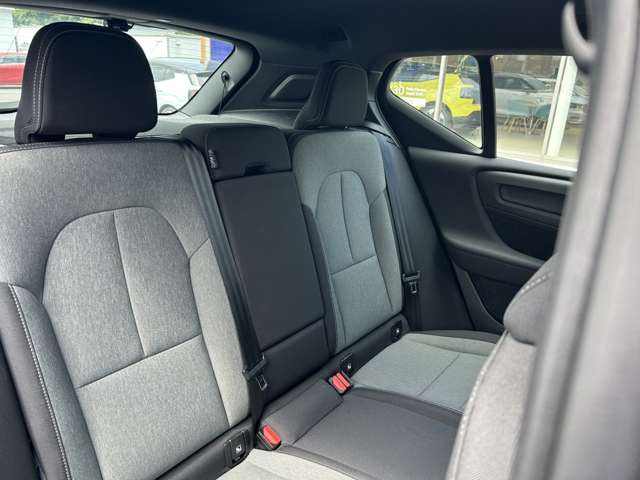 ボルボ ＸＣ４０ Ｂ４ ＡＷＤ モメンタム ４ＷＤ R3年 (東北) 99