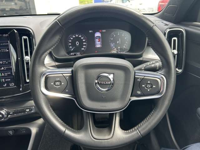 ボルボ ＸＣ４０ Ｂ４ ＡＷＤ モメンタム ４ＷＤ R3年 (東北) 99