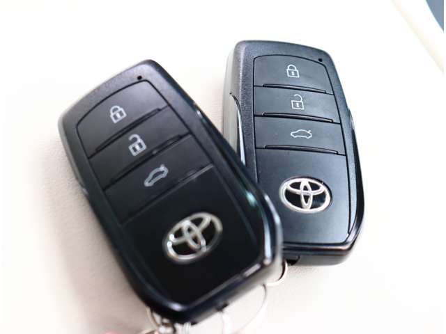 トヨタ クラウン　クロスオーバー　ハイブリッド ２．５ Ｇ アドバンスト レザー パッケージ Ｅ－ＦＯＵＲ ４ＷＤ R5年 (関東) 99