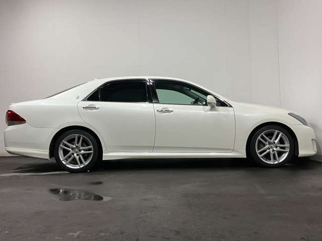 トヨタ クラウンアスリート ２．５ Ｉ－ＦＯＵＲ ４ＷＤ H23年 (北海道) 99