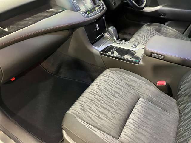 トヨタ クラウンアスリート ２．５ Ｉ－ＦＯＵＲ ４ＷＤ H23年 (北海道) 99