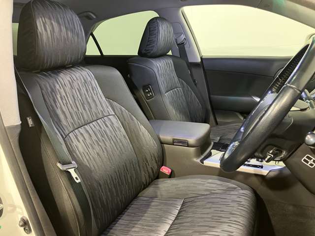 トヨタ クラウンアスリート ２．５ Ｉ－ＦＯＵＲ ４ＷＤ H23年 (北海道) 99