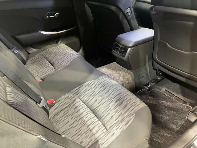 トヨタ クラウンアスリート ２．５ Ｉ－ＦＯＵＲ ４ＷＤ H23年 (北海道) 99