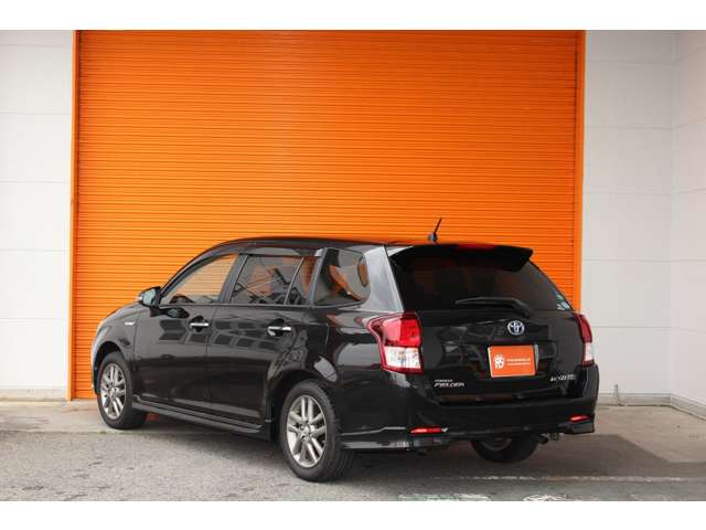 トヨタ カローラフィールダー　ハイブリッド １．５ ハイブリッド Ｇ エアロツアラー Ｗ×Ｂ H26年 (関東) 99