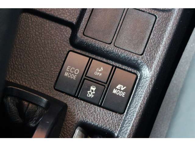 トヨタ カローラフィールダー　ハイブリッド １．５ ハイブリッド Ｇ エアロツアラー Ｗ×Ｂ H26年 (関東) 99