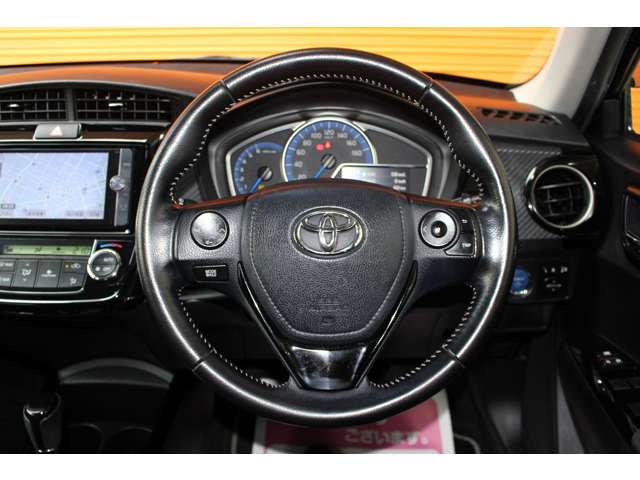 トヨタ カローラフィールダー　ハイブリッド １．５ ハイブリッド Ｇ エアロツアラー Ｗ×Ｂ H26年 (関東) 99