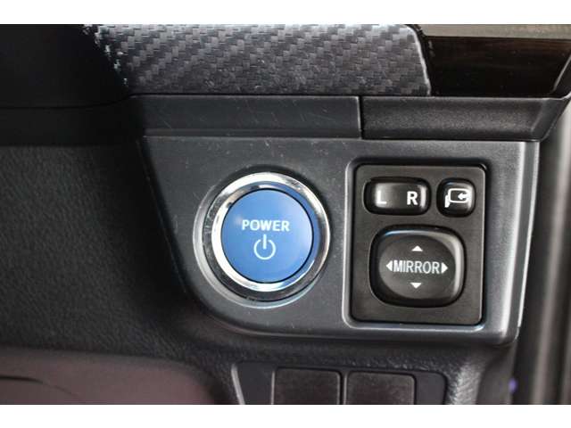 トヨタ カローラフィールダー　ハイブリッド １．５ ハイブリッド Ｇ エアロツアラー Ｗ×Ｂ H26年 (関東) 99