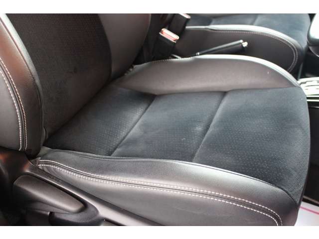 トヨタ カローラフィールダー　ハイブリッド １．５ ハイブリッド Ｇ エアロツアラー Ｗ×Ｂ H26年 (関東) 99