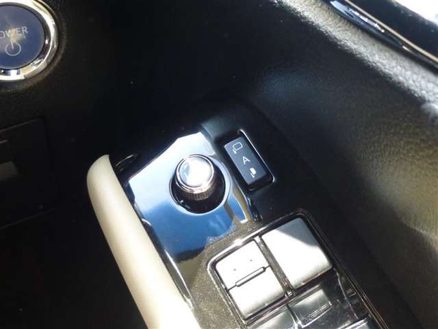 トヨタ アルファード　ハイブリッド ハイブリッド ２．５ エグゼクティブ ラウンジ Ｓ Ｅ－ＦＯＵＲ ４ＷＤ R2年 (東北) 99