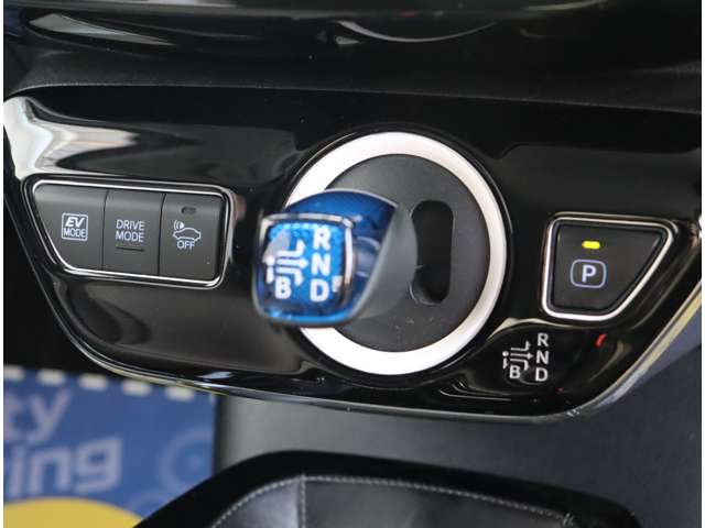 トヨタ プリウス １．８ Ａ H29年 (関東) 99