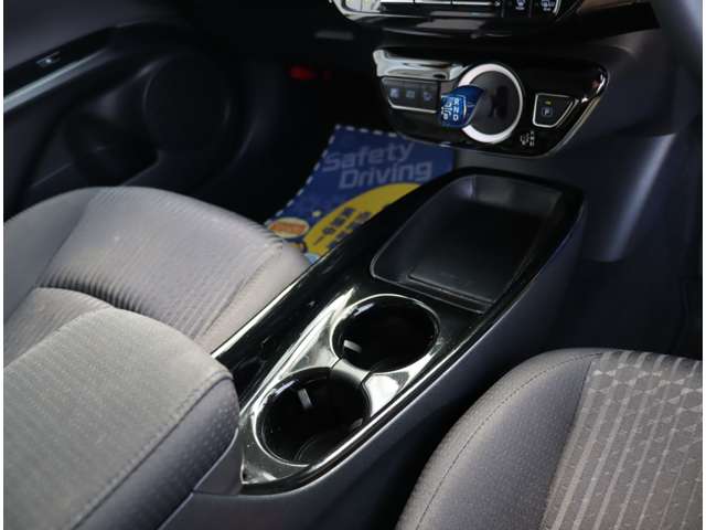 トヨタ プリウス １．８ Ａ H29年 (関東) 99