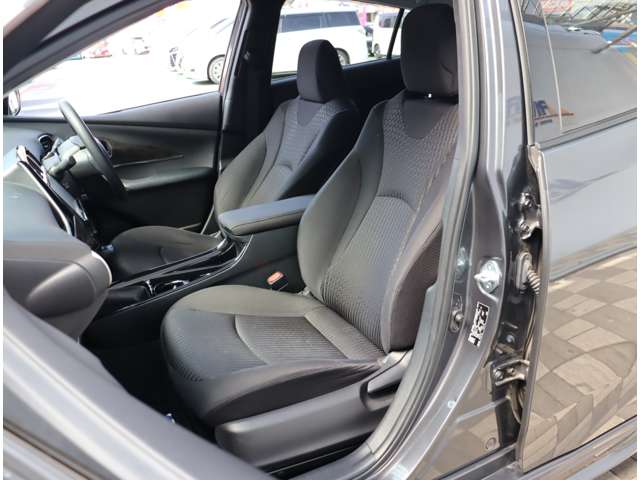 トヨタ プリウス １．８ Ａ H29年 (関東) 99